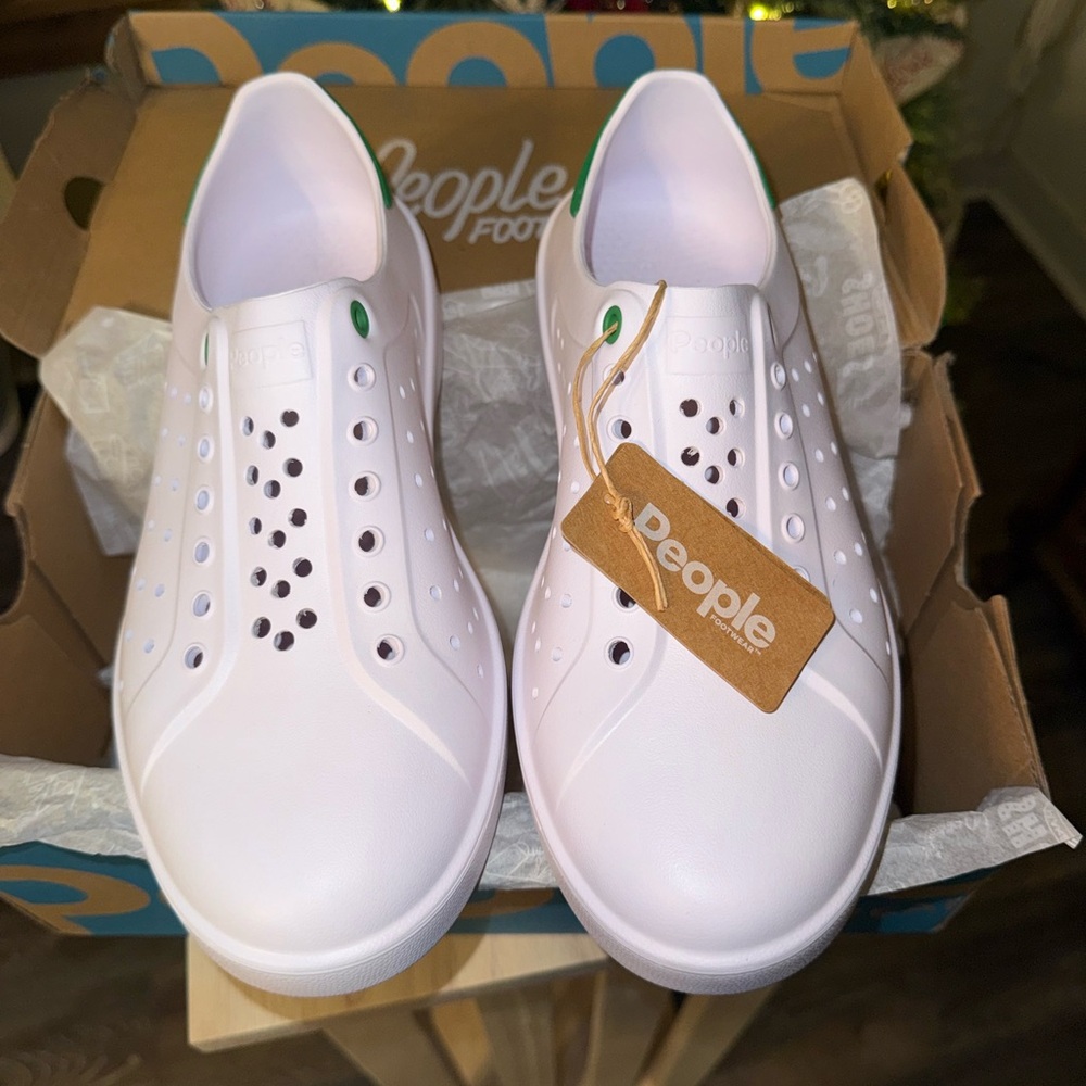 People Footwear Unisex/Women's White Slip-On Sneakers